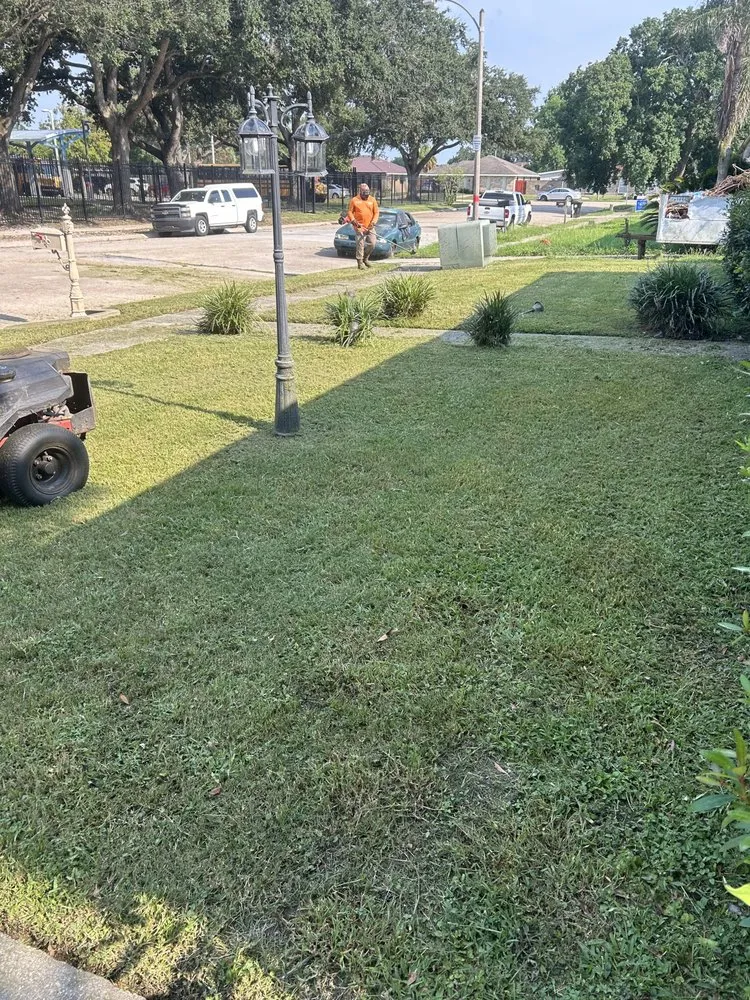 Professional yard maintenance in River Ridge, LA by The Waites Over Lawn Care