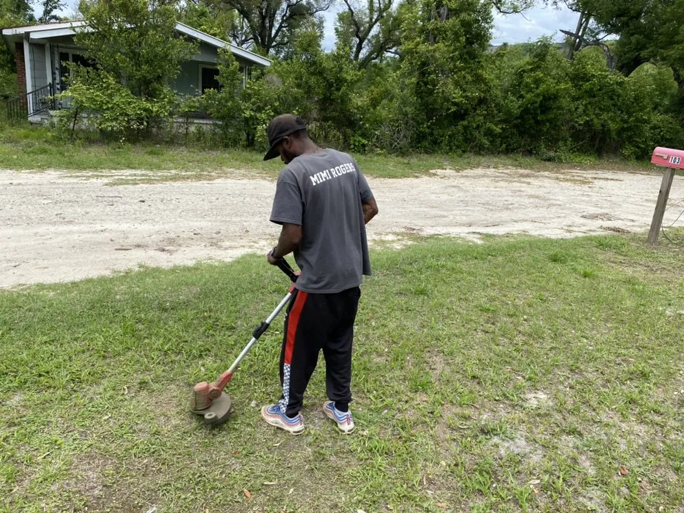 Reliable yard cleanup service experts serving Panama City, FL - The Ward’s Landscaping