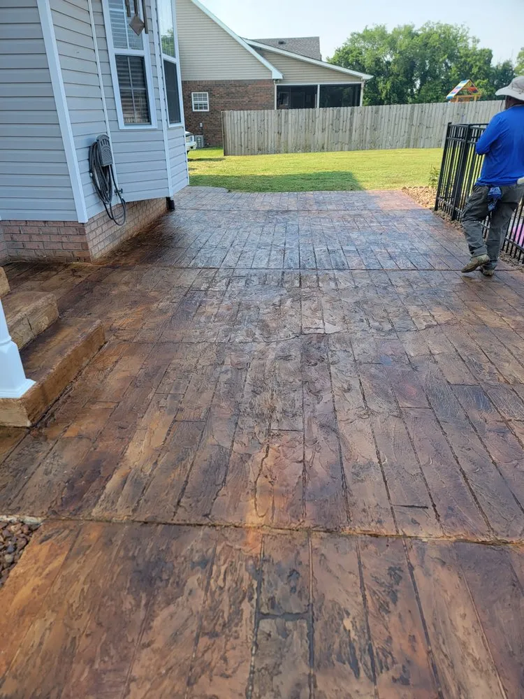 Custom lawn mowing service in Bowling Green, KY by The WestWay Contracting & Design