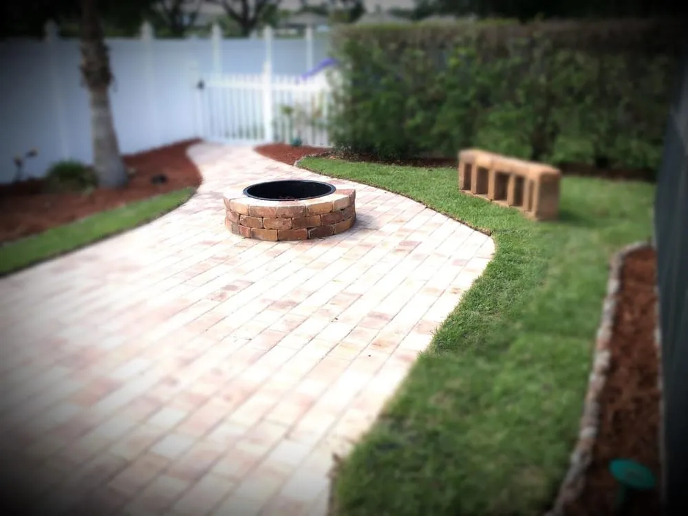 Professional residential landscaping in Valrico, FL - The Whole 9 Yards Lawn & Landscaping