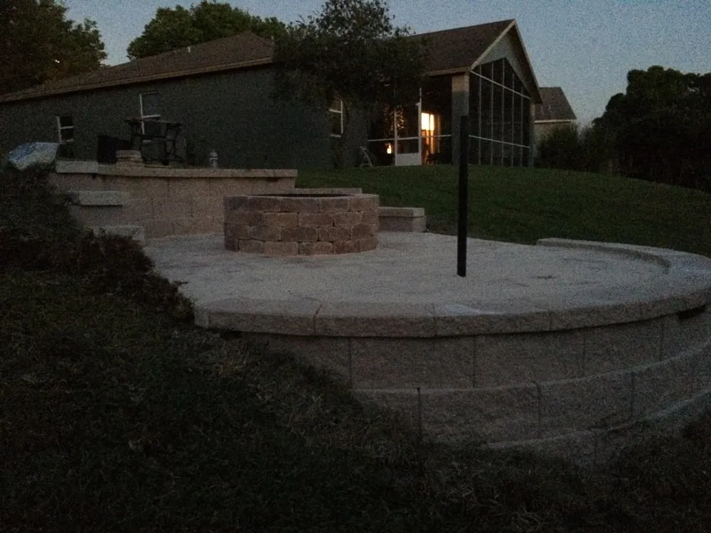 Top-rated garden landscaping in Valrico, FL - The Whole 9 Yards Lawn & Landscaping