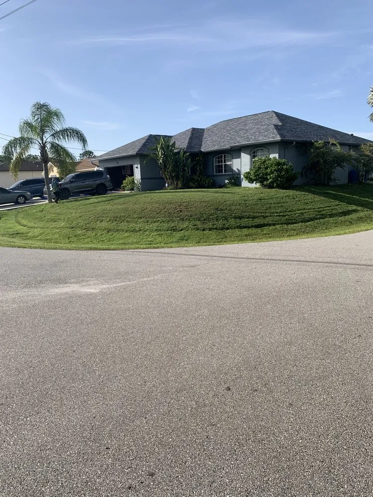 Affordable lawn mowing service in Port Charlotte, FL - The Wizard of Lawns