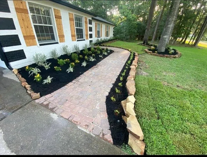 Affordable landscaping services with custom design in Tomball, TX by The Woodlands Custom Landscaping