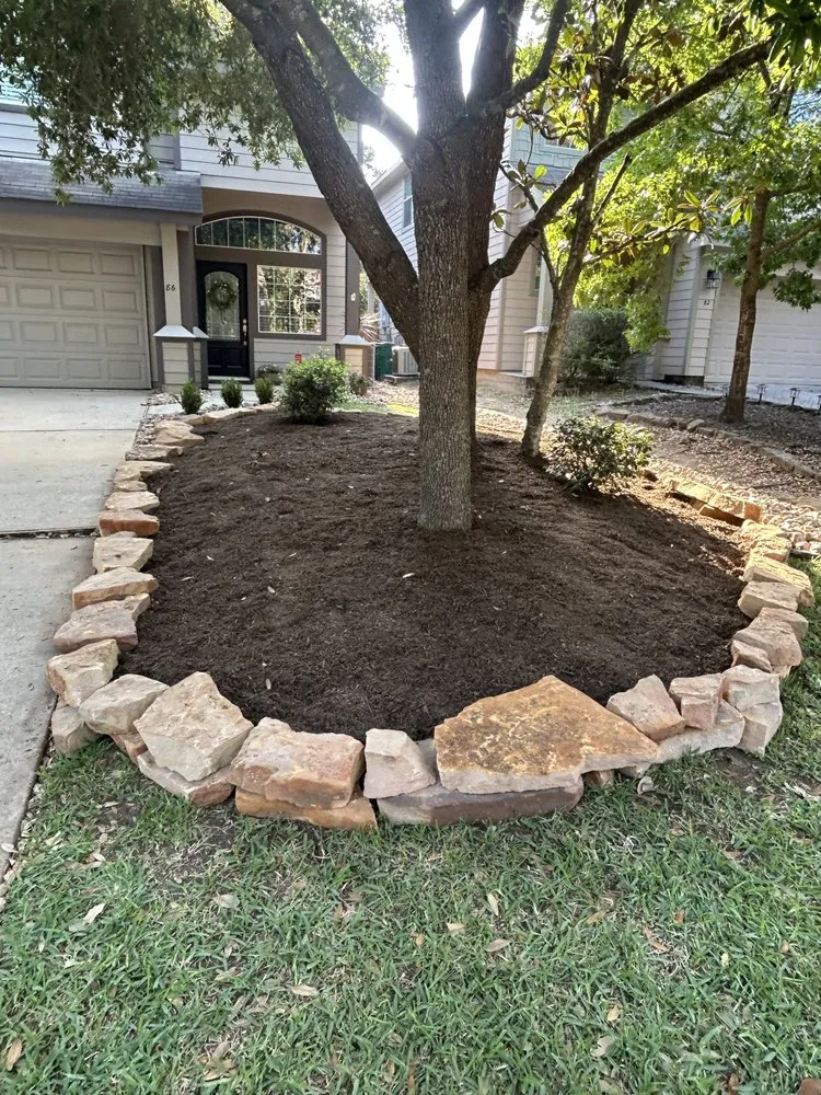 Trusted yard maintenance experts serving Tomball, TX - The Woodlands Custom Landscaping