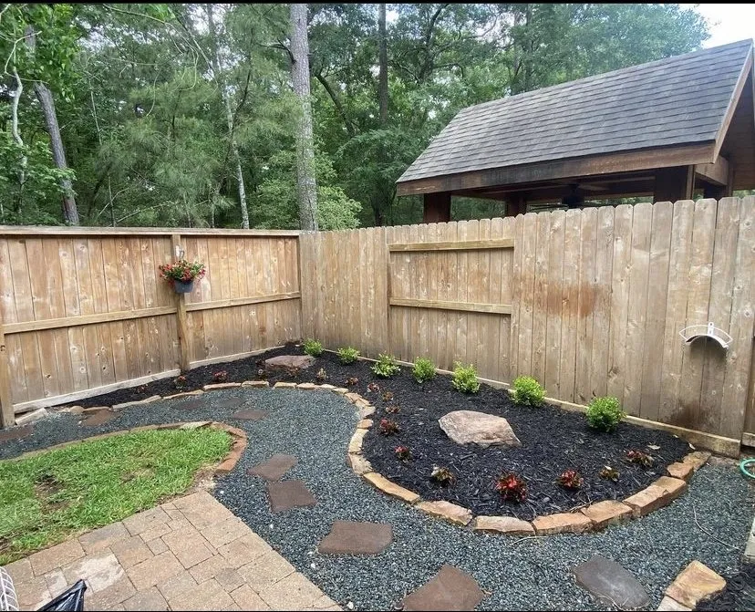 Expert lawn mowing service experts serving Tomball, TX - The Woodlands Custom Landscaping