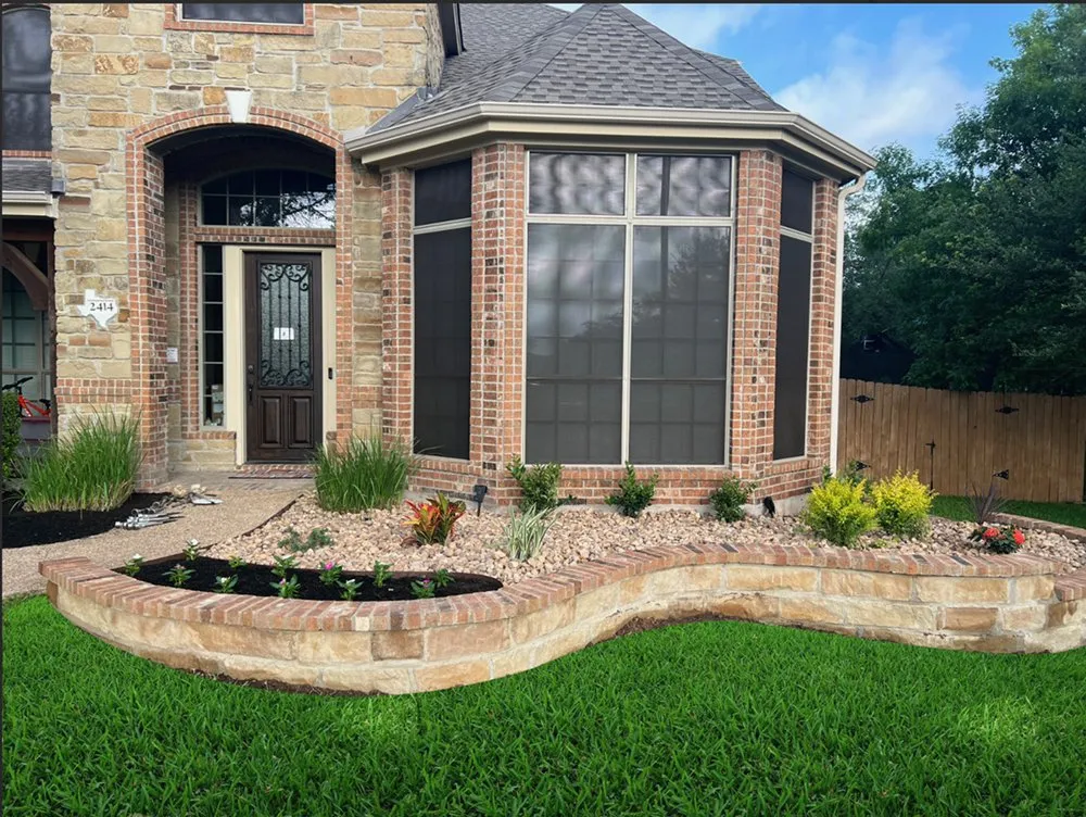 Top-rated garden landscaping for year-round maintenance in Round Rock, TX by The Works Lawn Service