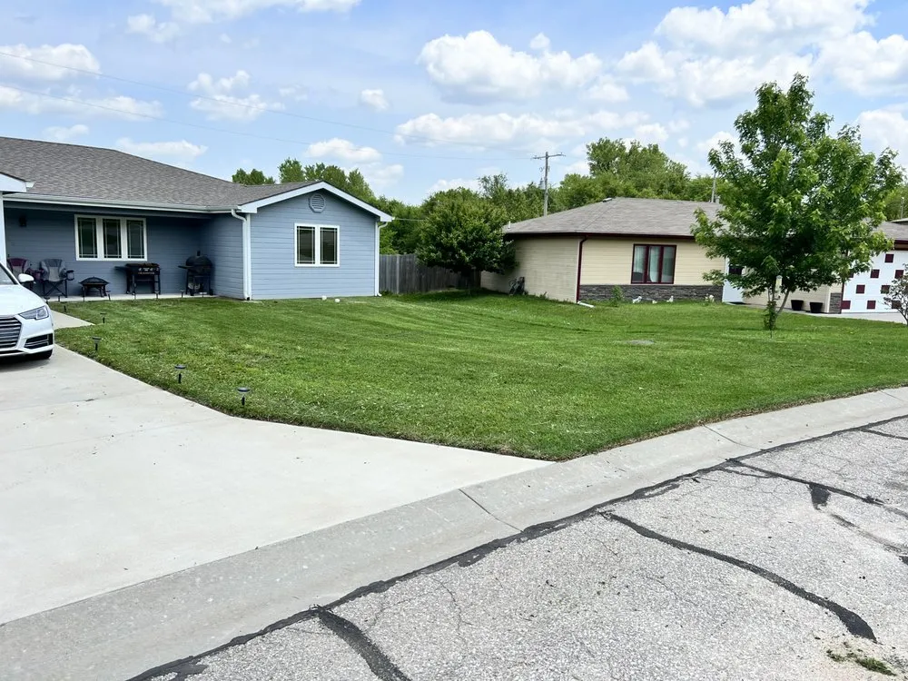 Professional garden landscaping in Junction City, KS by The Worx