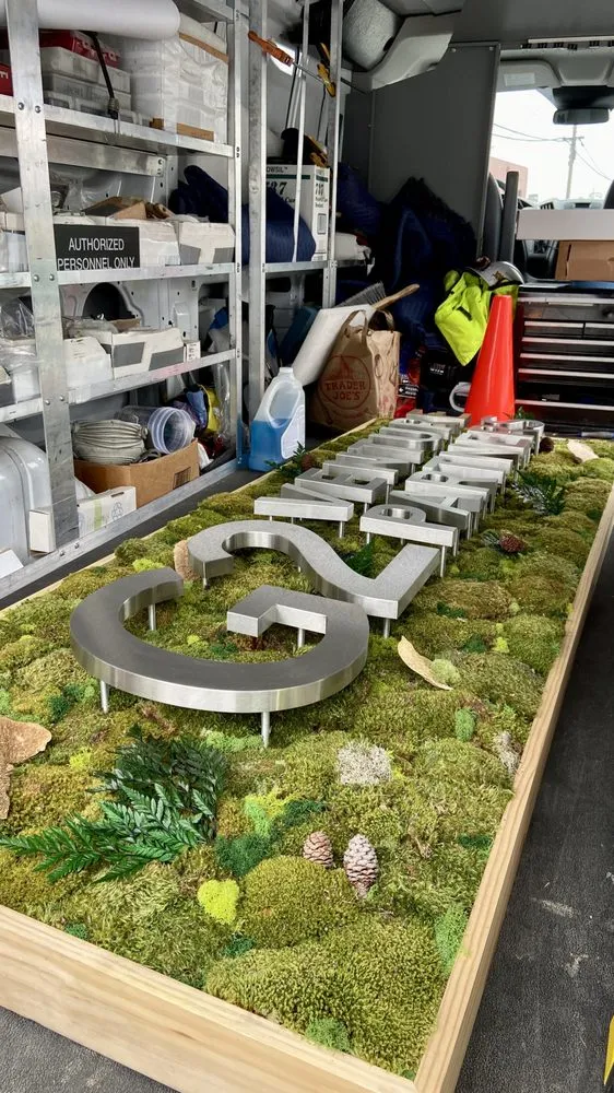 Expert lawn mowing service experts serving South San Francisco, CA - The Wright Gardner