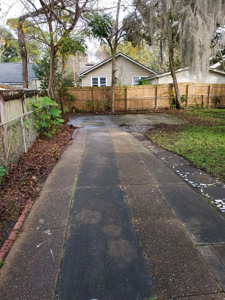 Custom lawn mowing service in Jacksonville, FL by The Wright Lawn Care