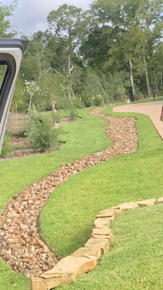 Reliable garden landscaping for homes in College Station, TX by The Yard Artist
