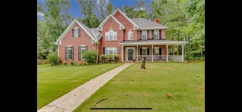 Custom garden landscaping in Montevallo, AL - The Yard Butlers