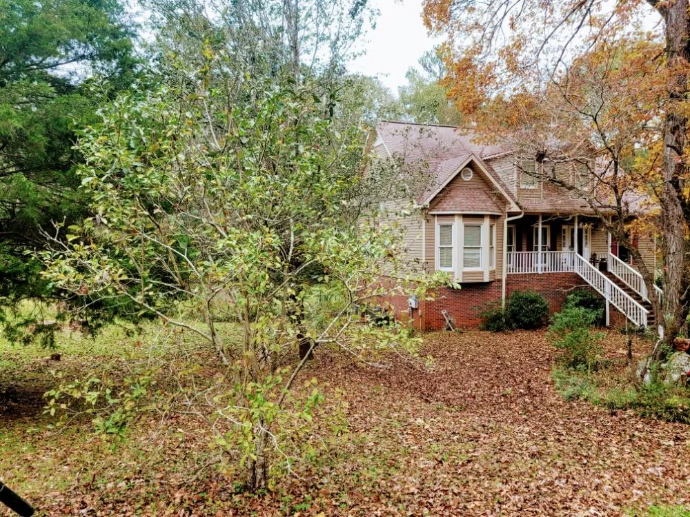 Local garden landscaping for homes in Montevallo, AL by The Yard Butlers