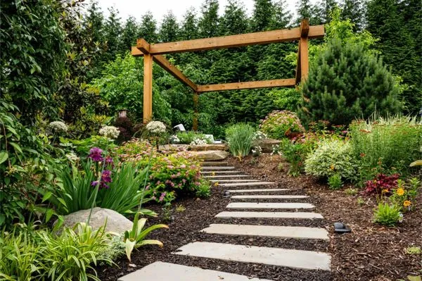 The Yard Guard Landscaping & Lawn Maintenance