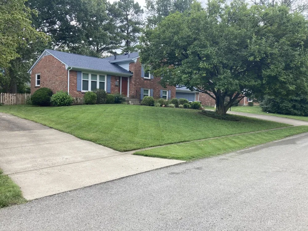 Expert lawn mowing service experts serving Louisville, KY - The Yard Guy