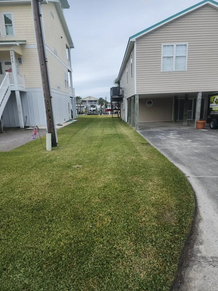 Custom garden landscaping experts serving Hampstead, NC - The Yard Guys Of Hampstead