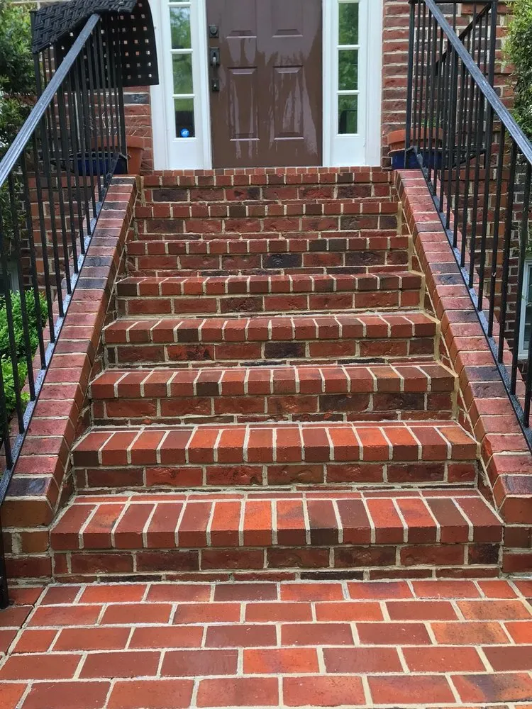 Custom garden landscaping in Alexandria, VA - The Yard Man Lawn Service