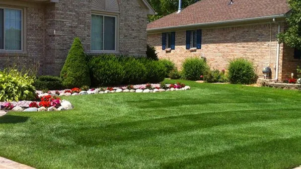 Top-rated lawn mowing service experts serving Warren, MI - The Yard Men Lawn & Snow Services