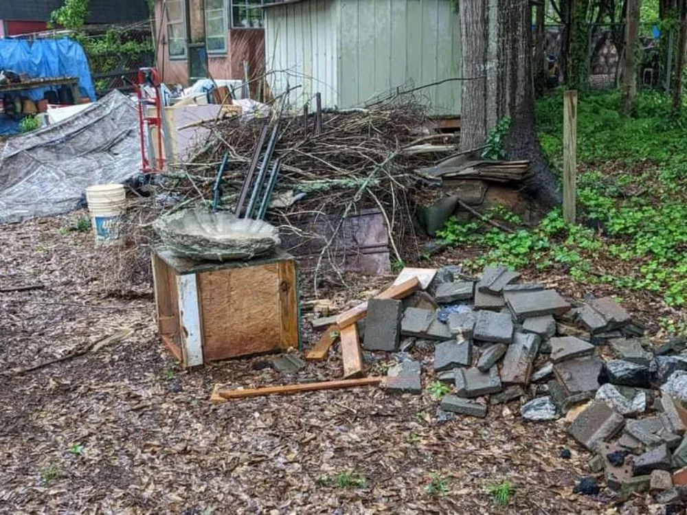 Custom yard maintenance for beautiful yards in Central, SC by The Hillbillies Removal