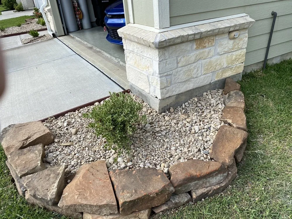 Custom outdoor landscaping experts serving Hockley, TX - Theiss Landscape Works