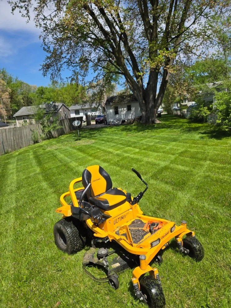 Reliable yard maintenance near you across Des Moines, IA - TheLawnNinja Lawn Services