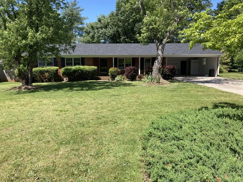 Reliable garden landscaping experts serving Spartanburg, SC - Them Boys Handyman Service