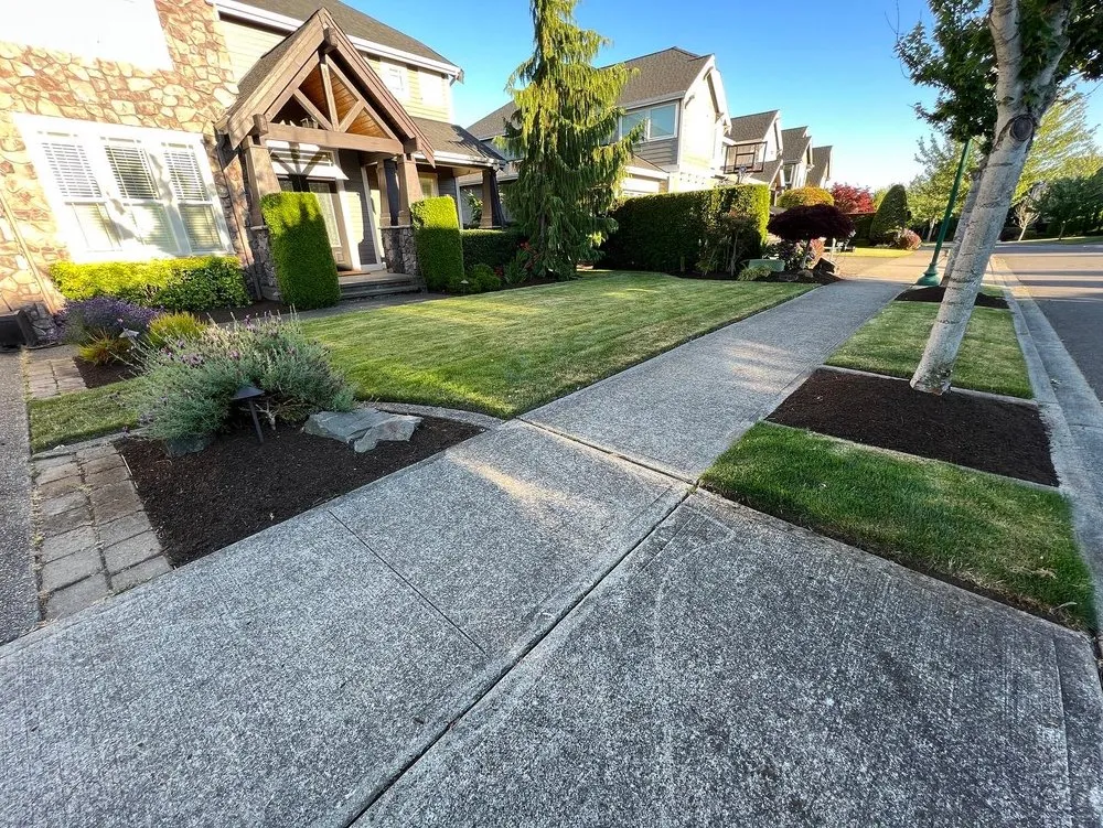 Affordable landscape design near you in Monmouth, OR by TheMowCo