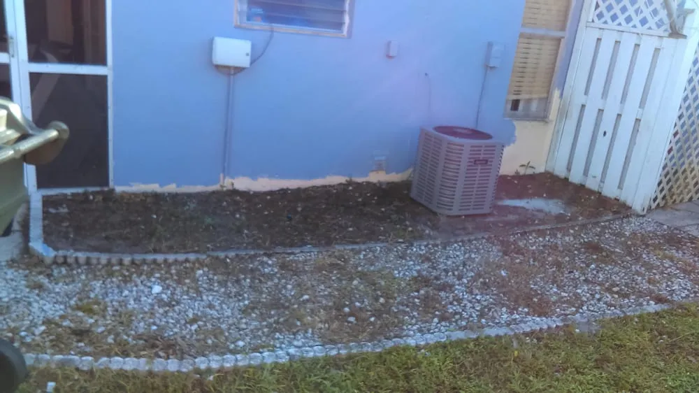 Professional yard cleanup service with custom design across Jensen Beach, FL - Theobald Upkeep