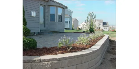 Custom yard maintenance in Cincinnati, OH by Thesing Landscaping and Nursery