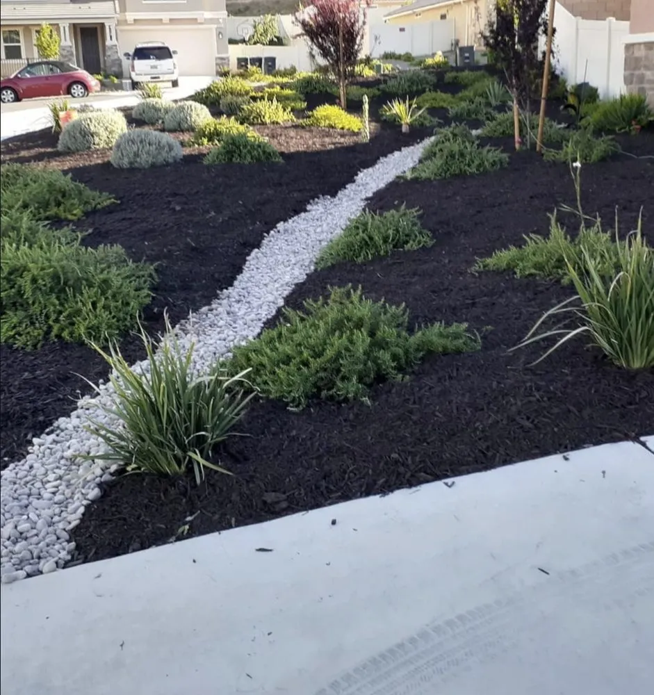 Expert residential landscaping experts serving GLMN HOT SPGS, CA - Think Green Landscaping
