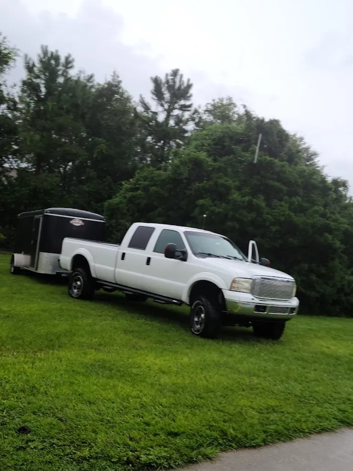 Professional yard maintenance for beautiful yards in Oxford, FL by Thistle Lawn Care Service