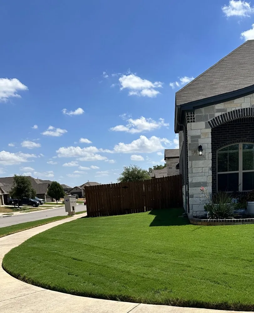 Affordable landscape design for year-round maintenance in Houston, TX by THL Blue