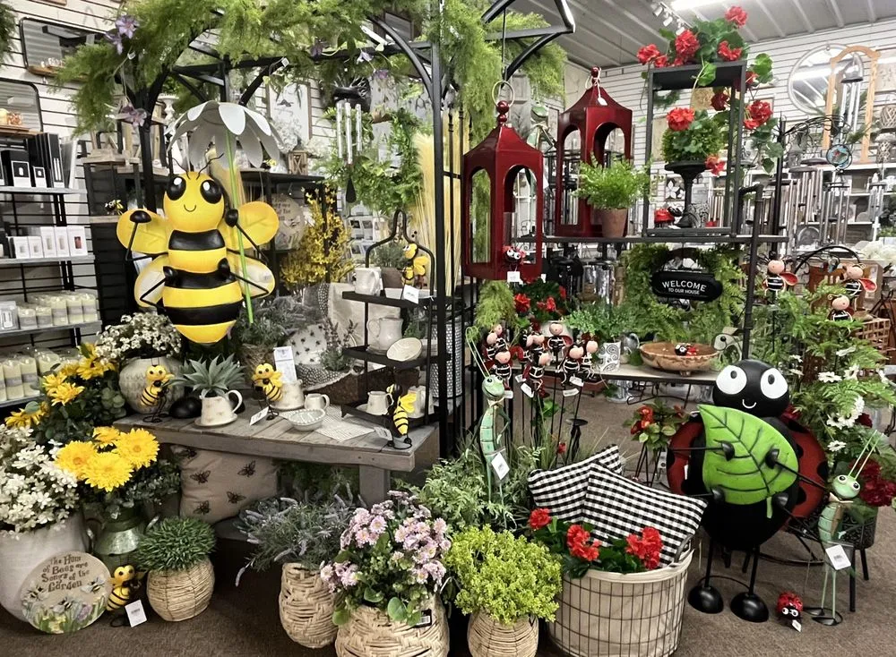 Local lawn care service in Bourbonnais, IL - Tholens' Landscape & Garden Center