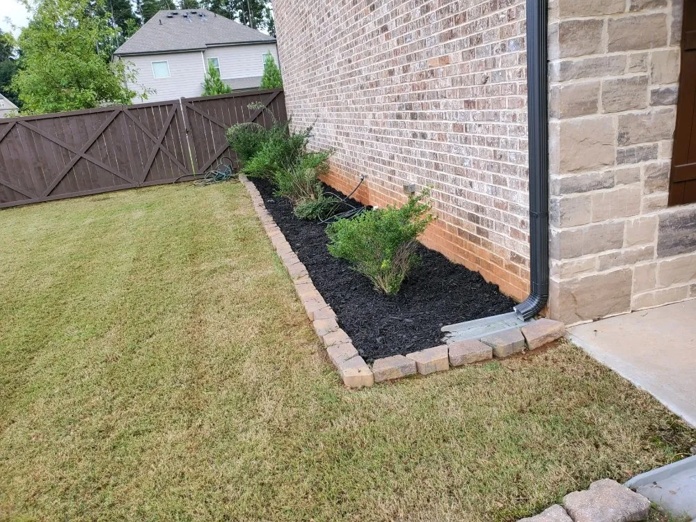 Reliable yard maintenance in Lilburn, GA - Thomas Affordable Lawn Care