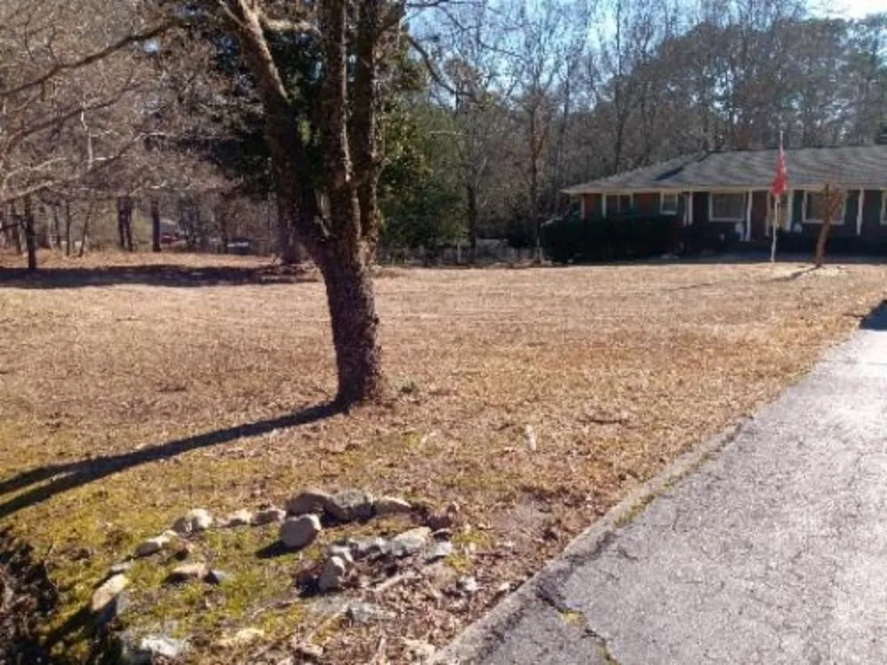 Affordable outdoor landscaping in Lilburn, GA by Thomas Affordable Lawn Care