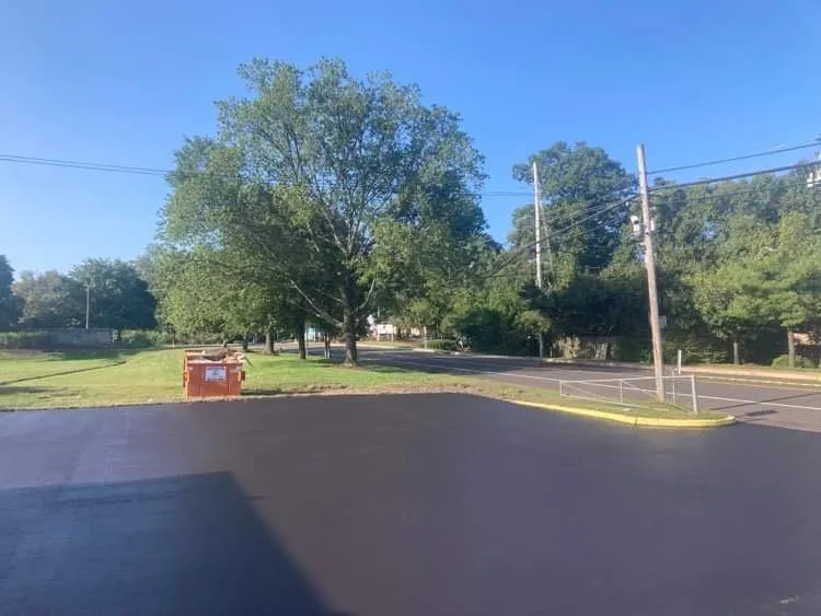 Top-rated yard cleanup service experts serving Clear Spring, MD - Thomas Austin Asphalt Maintenance