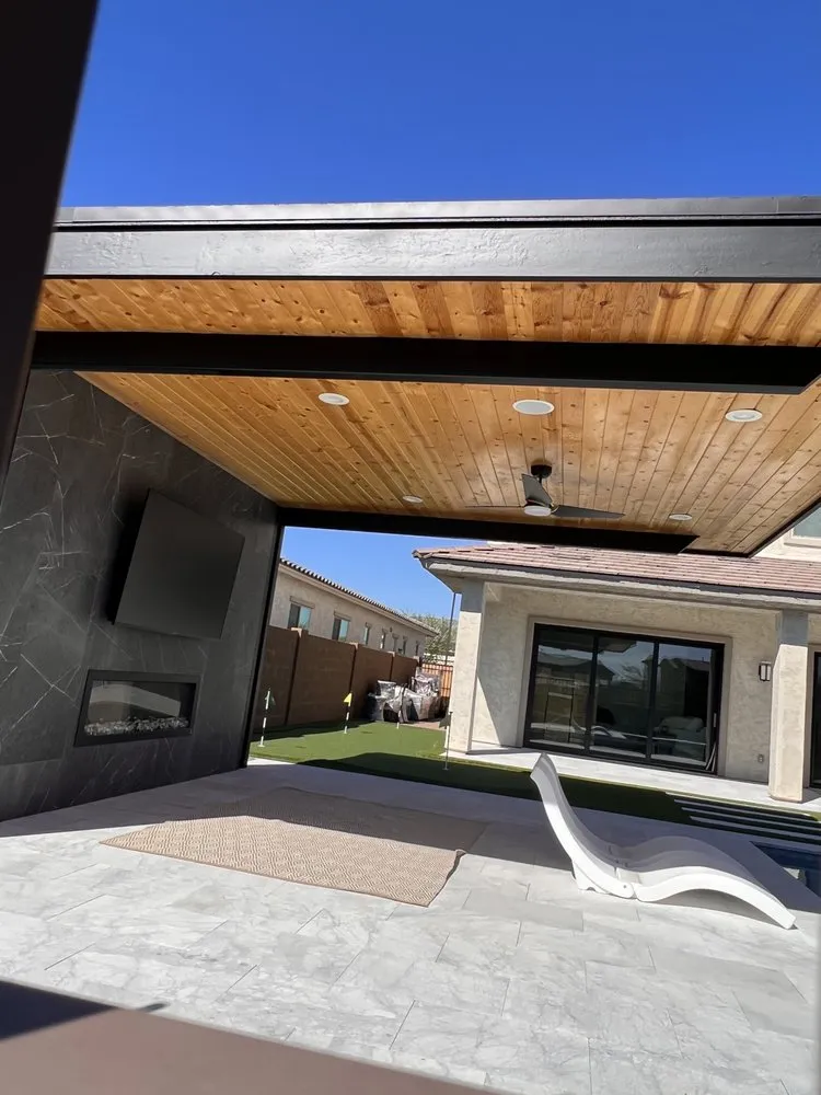 Top-rated lawn mowing service in Phoenix, AZ by Thomas Cary Design