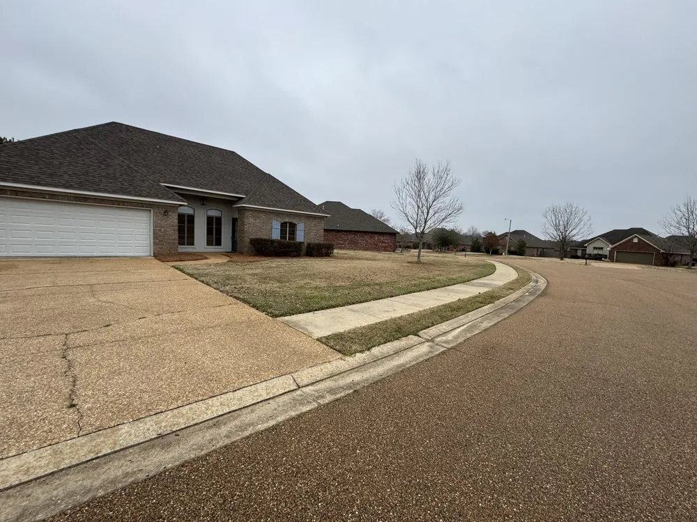 Custom landscape installation in Brandon, MS - Thomas Land Management Services