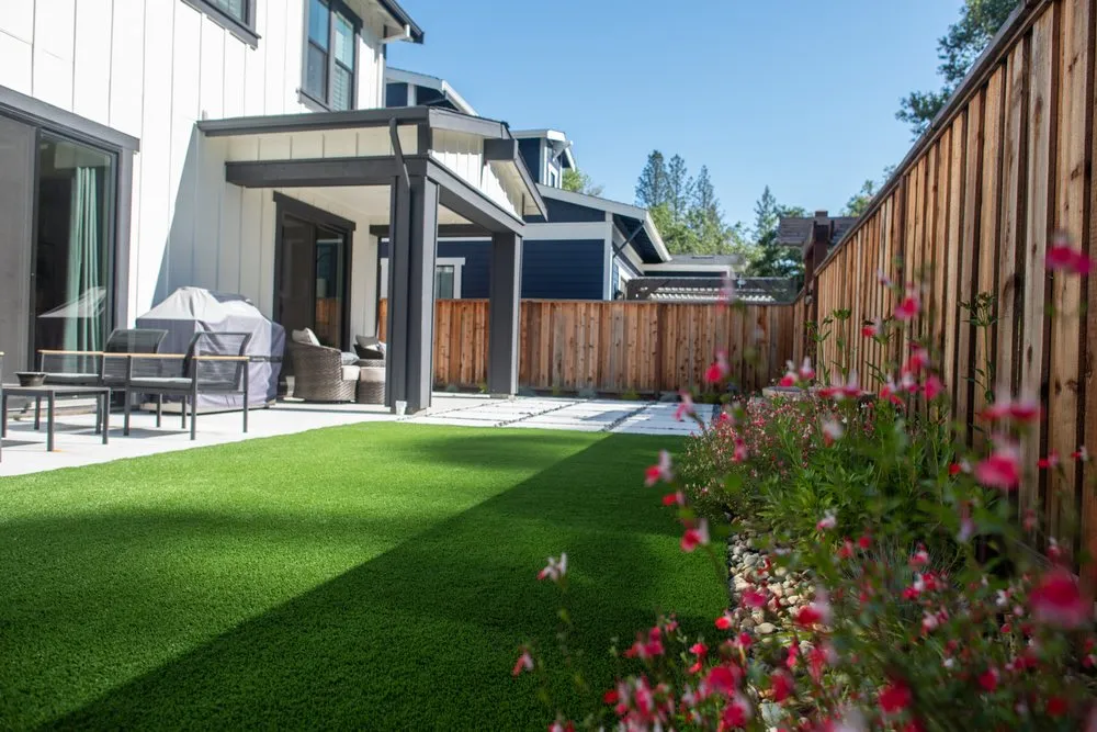 Top-rated yard maintenance in Healdsburg, CA by Thomas Landscapes