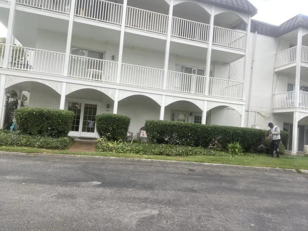 Reliable landscape installation in Knoxville, TN by Thomas Landscaping