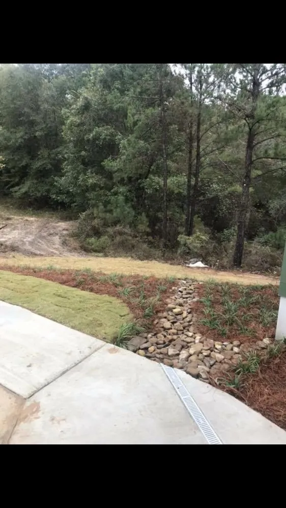 Affordable lawn mowing service in Como, MS by Thomas Lawn & Landscape