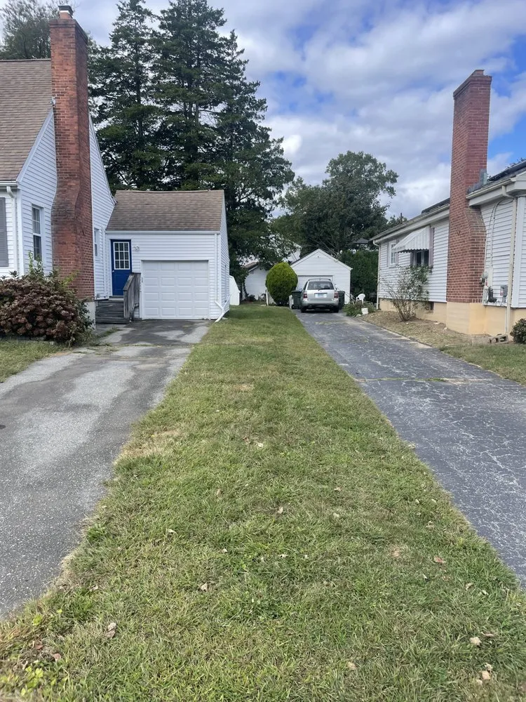 Expert landscaping services in Salem, CT - Thomas Lawn Care