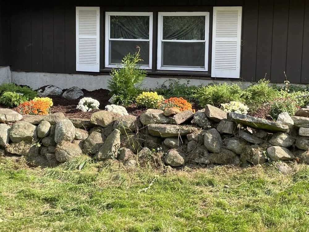 Custom lawn mowing service experts serving Salem, CT - Thomas Lawn Care