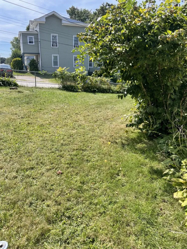 Trusted garden landscaping in Salem, CT by Thomas Lawn Care