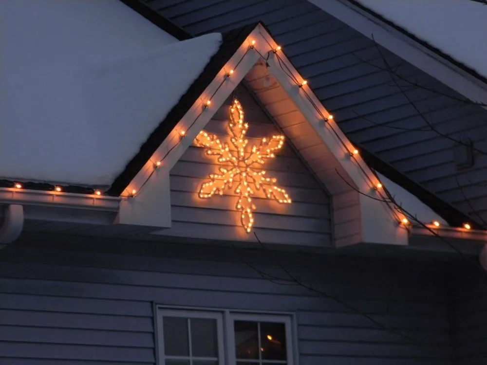 Expert lawn mowing service in Eau Claire, WI - Thomas Leigh Decorators