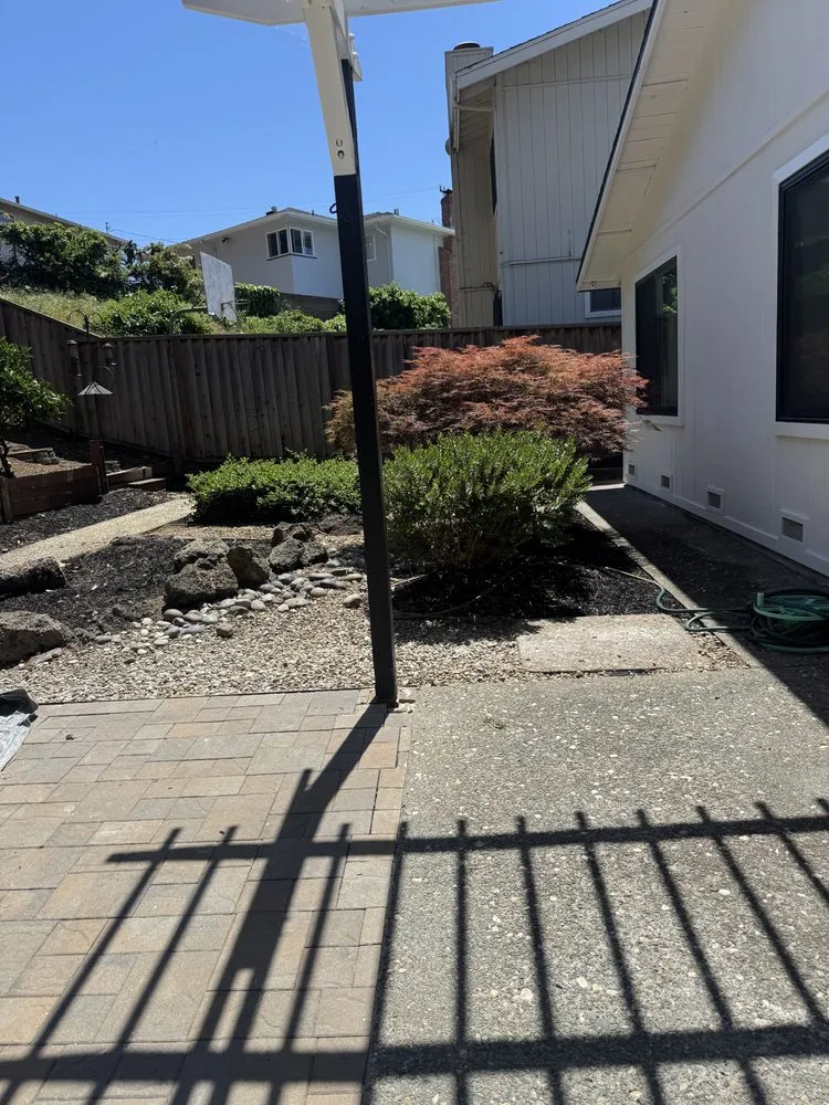 Reliable lawn care service for residential properties across Oakland, CA - Thomas Matias Gardening Service