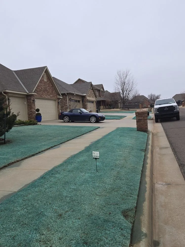 Custom landscaping services for beautiful yards across Yukon, OK - Thomason Lawn Care