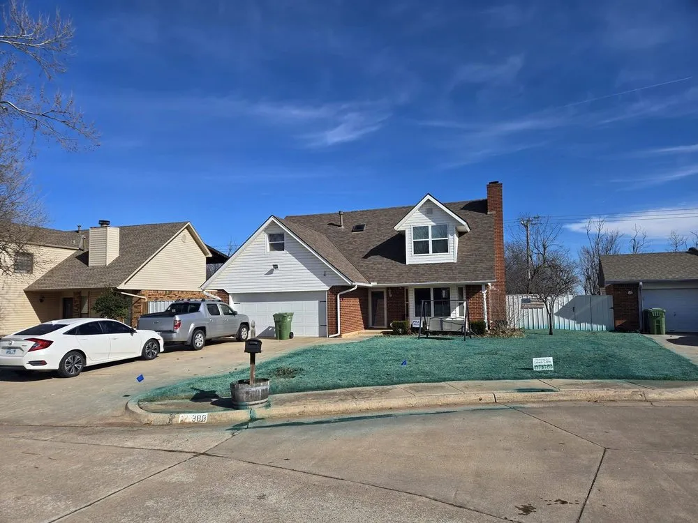 Professional residential landscaping in Yukon, OK by Thomason Lawn Care