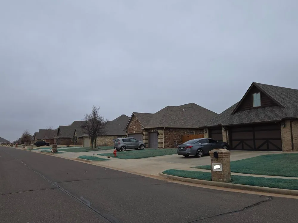 Local garden landscaping experts serving Yukon, OK - Thomason Lawn Care