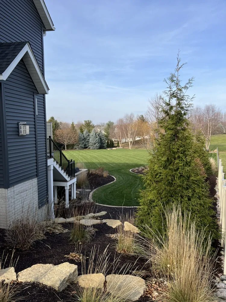 Professional landscape installation in Davenport, IA - Thompson Acres