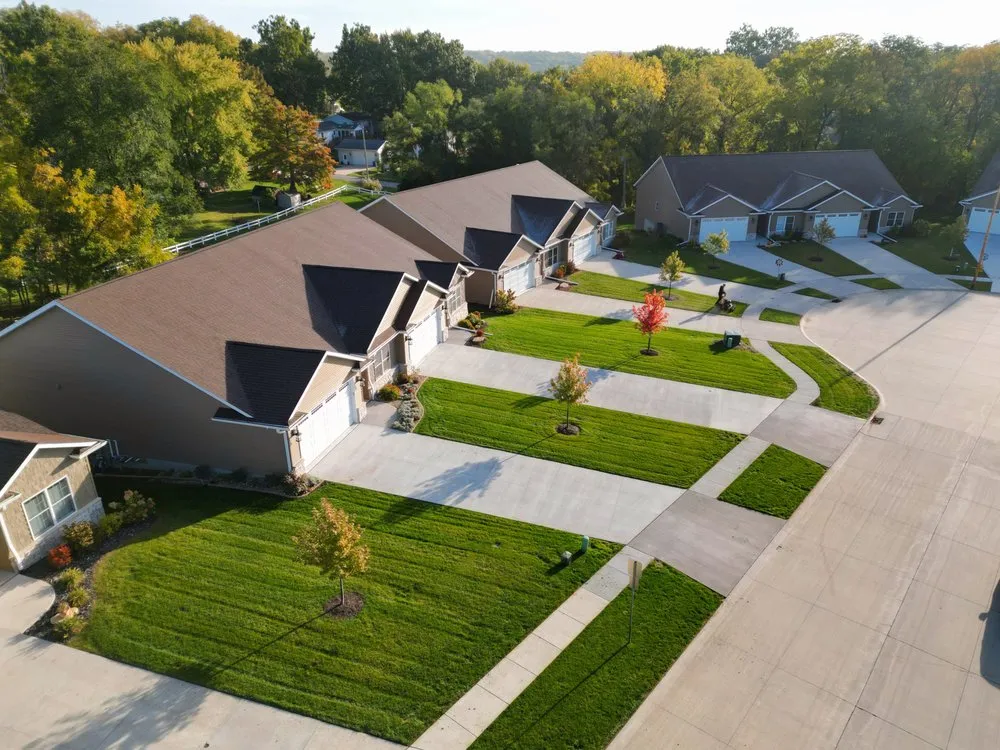 Custom lawn care service in Davenport, IA by Thompson Acres